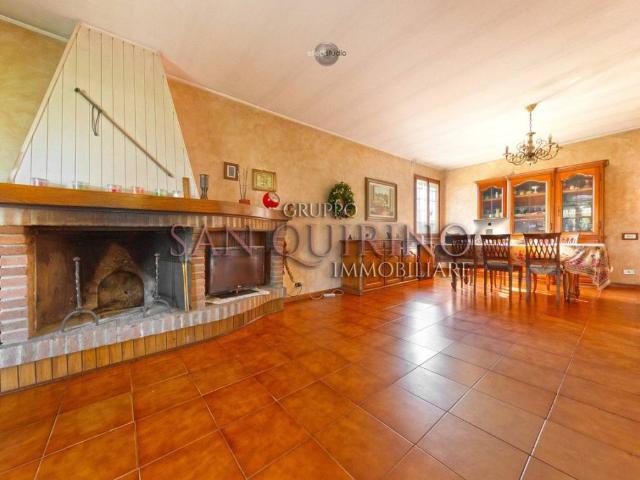 Villa Indipendente in vendita a Bassa Reggiana, Re
