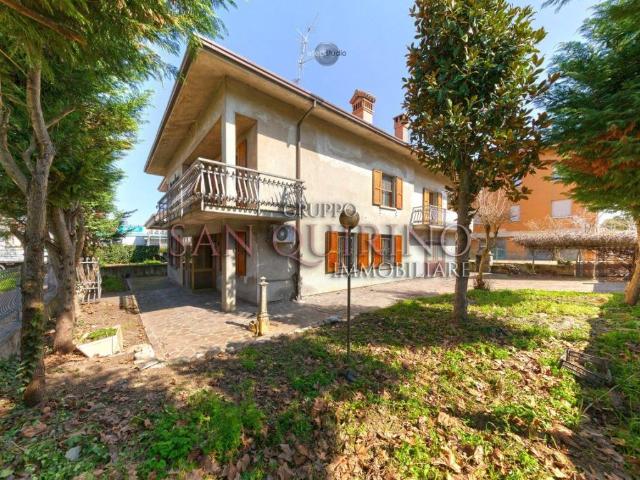 Villa Indipendente in vendita a Bassa Reggiana, Re