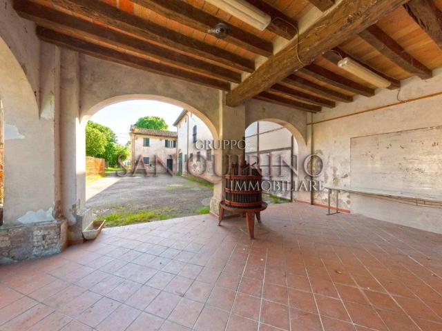 Villa Indipendente in vendita a Bassa Reggiana, Re
