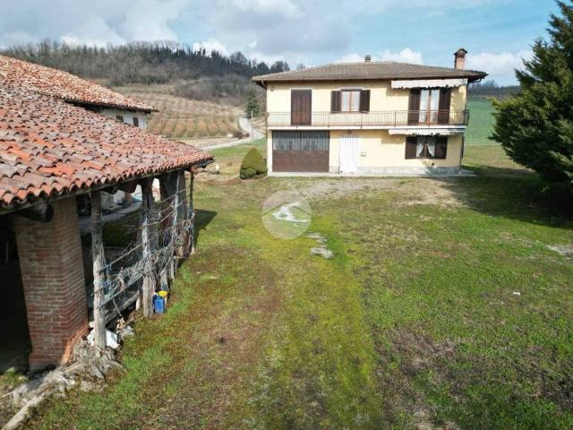 Villa Indipendente in vendita a Novello, Cuneo