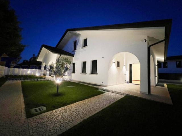 Villa Indipendente in vendita a Noventa Padovana, Padova