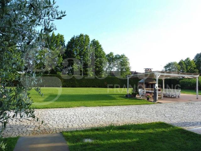 Villa Indipendente in vendita a Noventa Vicentina, Veneto