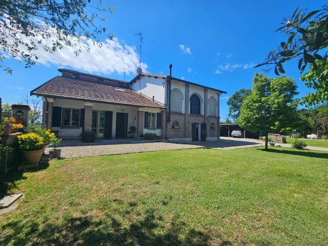 Villa Indipendente in vendita a Quartirolo, Carpi
