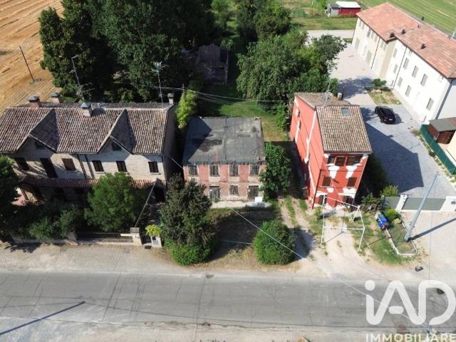 Villa Indipendente in vendita a Unione delle Terre d'Argine, Novi Di Modena