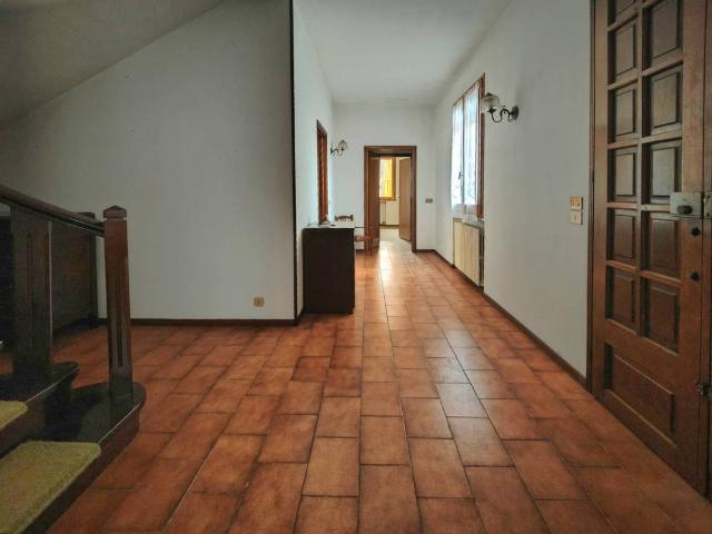 Villa Indipendente in vendita a Unione delle Terre d'Argine, Novi Di Modena
