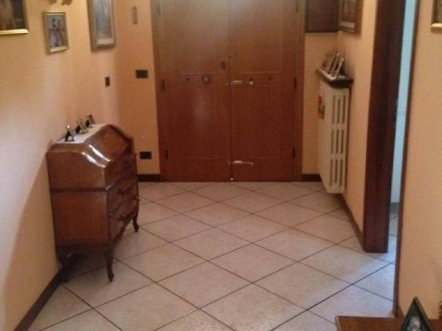 Villa Indipendente in vendita a Unione delle Terre d'Argine, Novi Di Modena
