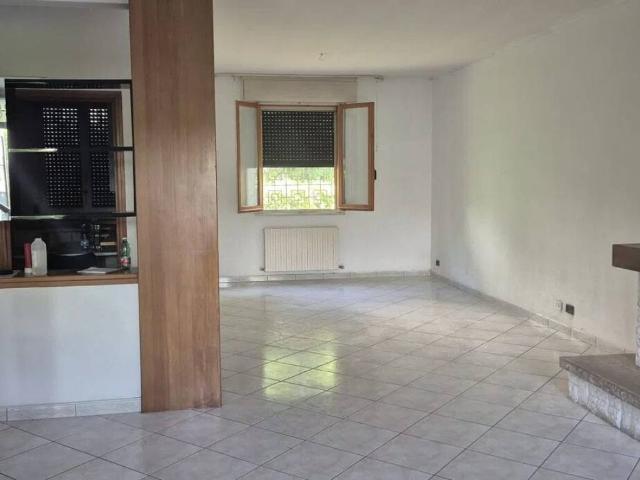 Villa Indipendente in vendita a Unione delle Terre d'Argine, Novi Di Modena