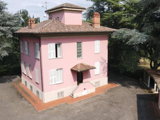 Villa Indipendente in vendita a Piemonte, Alessandria