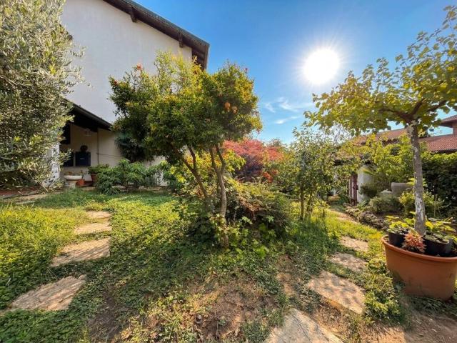Villa Indipendente in vendita a Unione dei Comuni I Fontanili, Noviglio