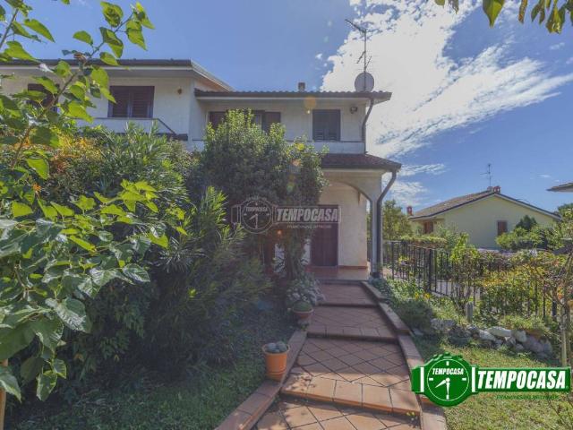 Villa Indipendente in vendita a Unione dei Comuni I Fontanili, Noviglio