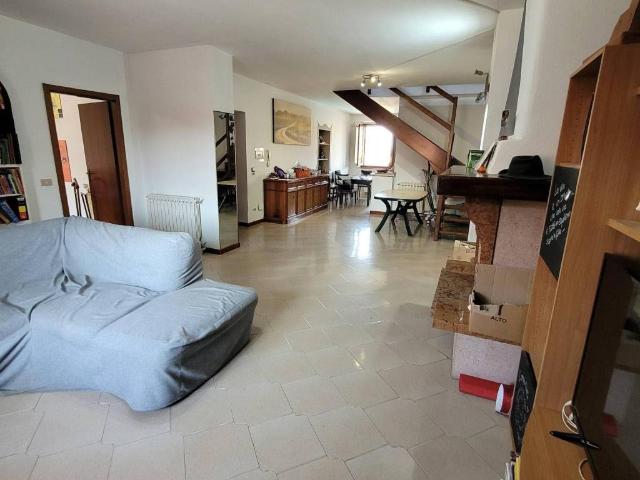 Villa Indipendente in vendita a Unione dei Comuni I Fontanili, Noviglio