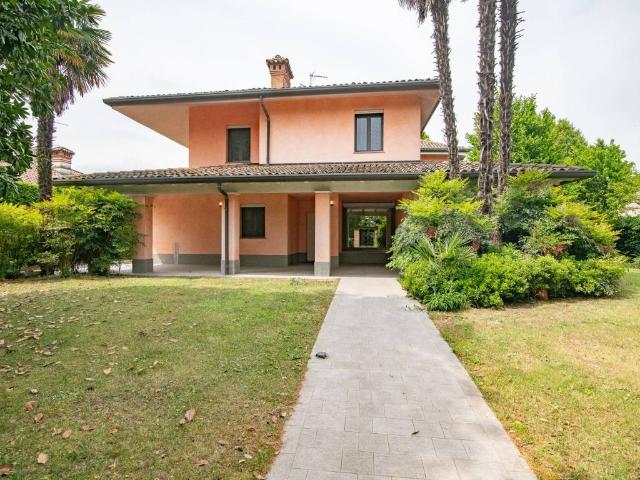 Villa Indipendente in vendita a Unione dei Comuni I Fontanili, Noviglio