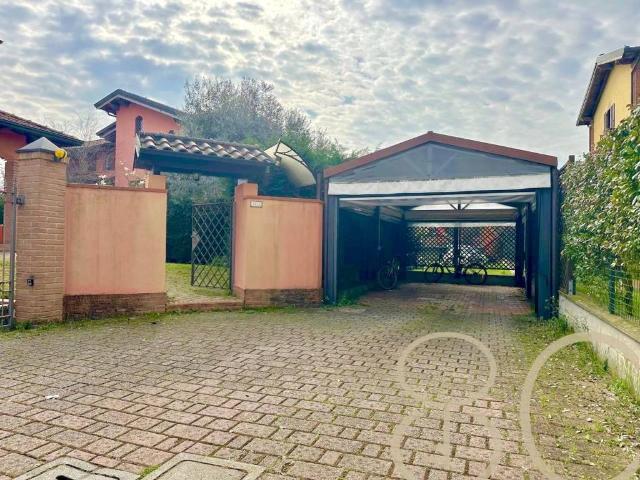 Villa Indipendente in vendita a Unione dei Comuni I Fontanili, Noviglio