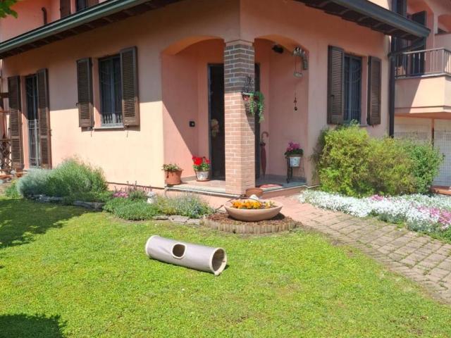 Villa Indipendente in vendita a Unione dei Comuni I Fontanili, Noviglio