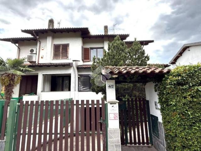 Villa Indipendente in vendita a Unione dei Comuni I Fontanili, Noviglio