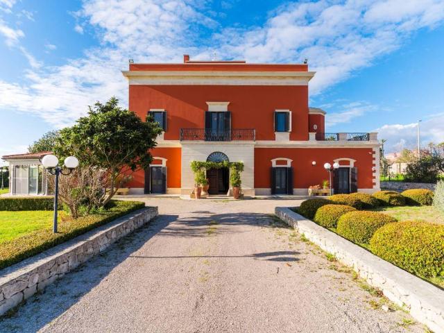 Villa Indipendente in vendita a Puglia, Lecce