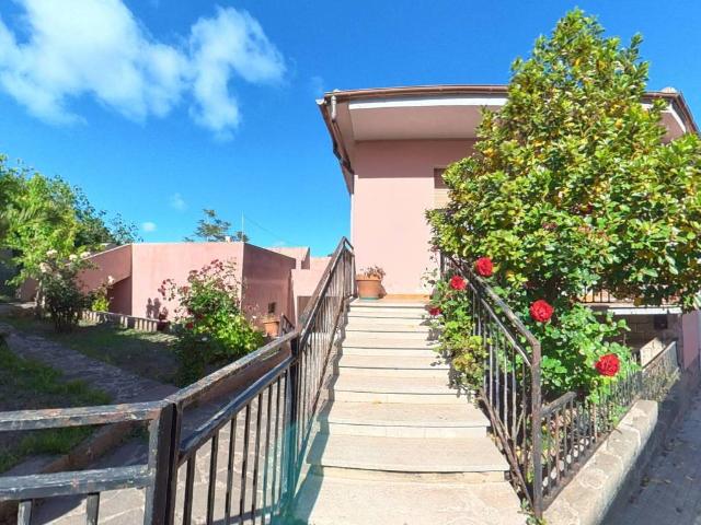 Villa Indipendente in vendita a Nulvi, Sardigna/Sardegna