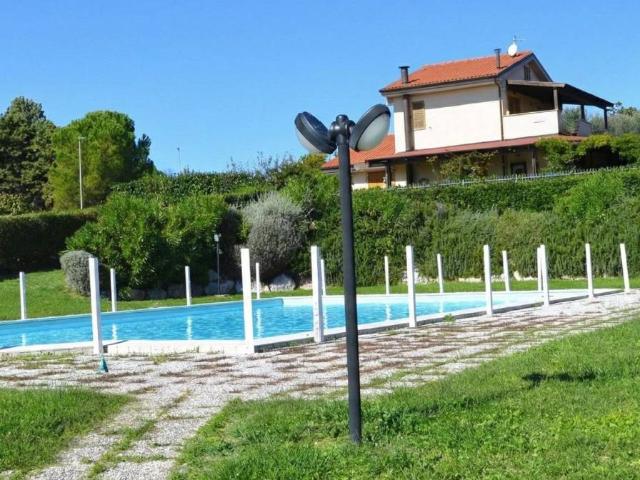 Villa Indipendente in vendita a Marche, Ancona