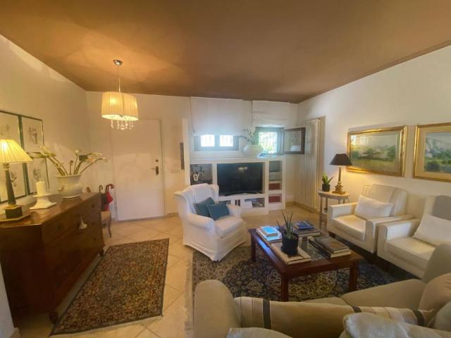 Villa Indipendente in vendita a Nuoro, Sardigna/Sardegna