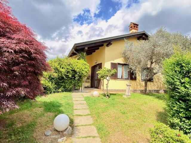 Villa Indipendente in vendita a Piemonte, Biella
