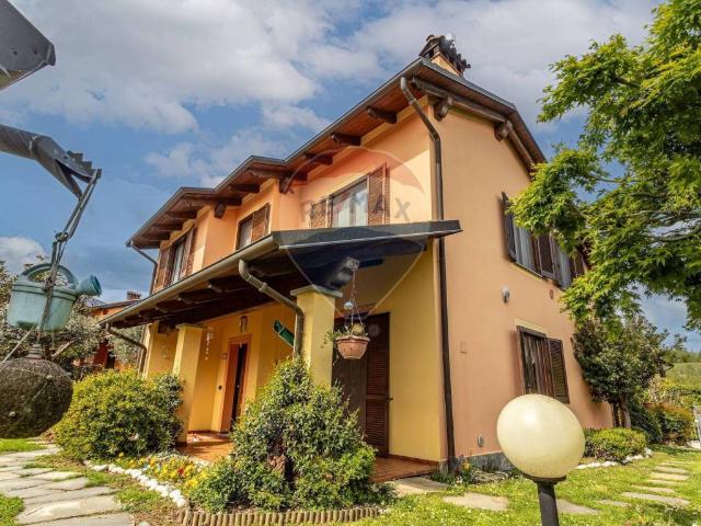 Villa Indipendente in vendita a Piemonte, Biella
