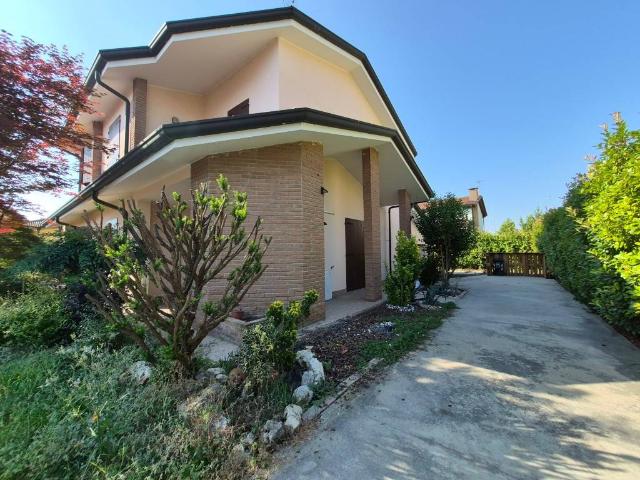 Villa Indipendente in vendita a Santa Maria Maddalena, Occhiobello