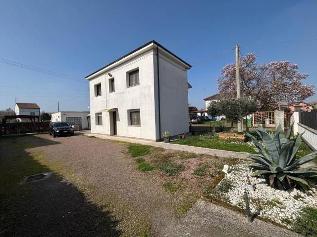 Villa Indipendente in vendita a Santa Maria Maddalena, Occhiobello