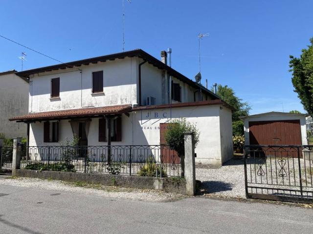 Villa Indipendente in vendita a Oderzo, Veneto