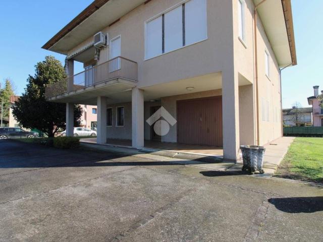 Villa Indipendente in vendita a Oderzo, Veneto