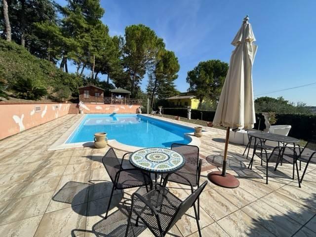 Villa Indipendente in vendita a Marche, Ancona