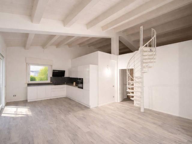 Villa Indipendente in vendita a Marche, Ancona