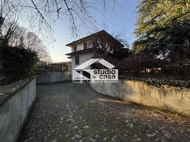 Villa Indipendente in vendita a Offanengo, Lombardia