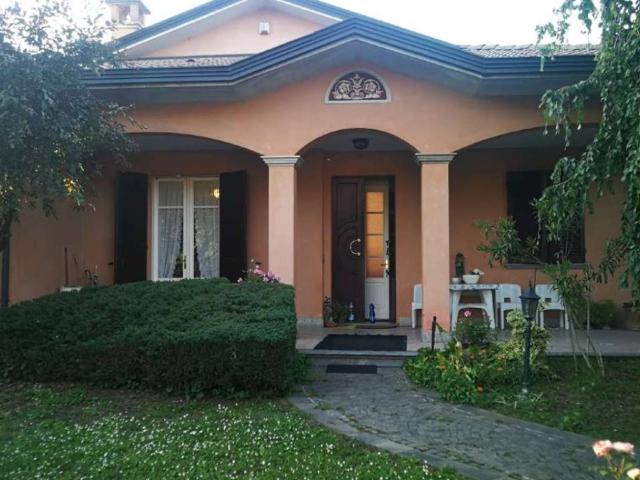 Villa Indipendente in vendita a Offanengo, Lombardia
