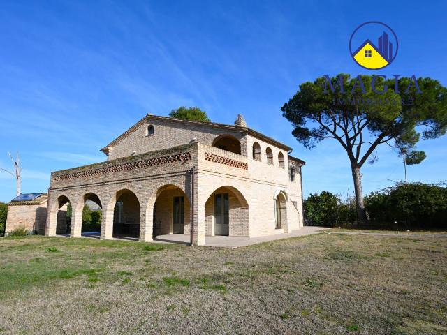 Villa Indipendente in vendita a Marche, Ascoli Piceno