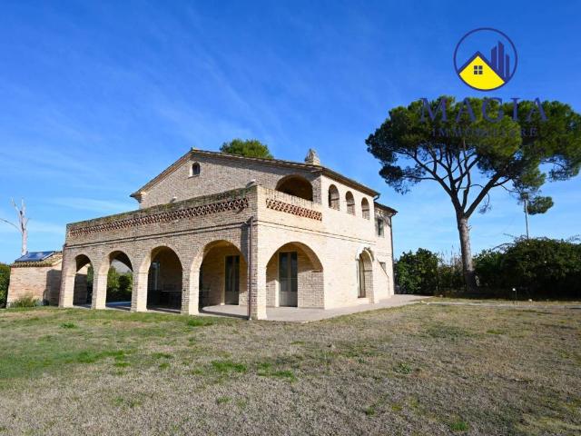 Villa Indipendente in vendita a Marche, Ascoli Piceno