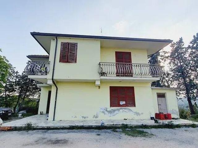Villa Indipendente in vendita a Marche, Ascoli Piceno