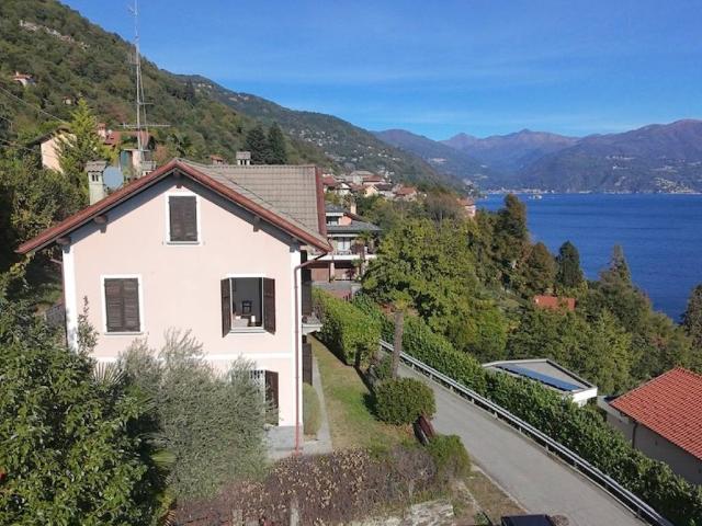 Villa Indipendente in vendita a Cadessino, Oggebbio
