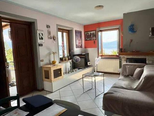 Villa Indipendente in vendita a Camogno, Oggebbio