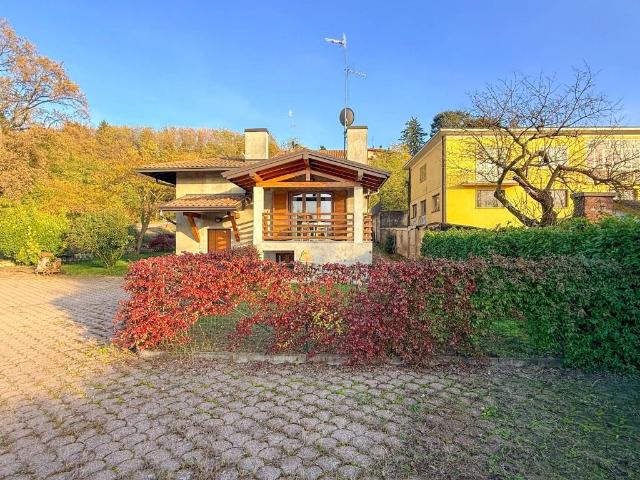 Villa Indipendente in vendita a Oggiona Con Santo Stefano, Lombardia