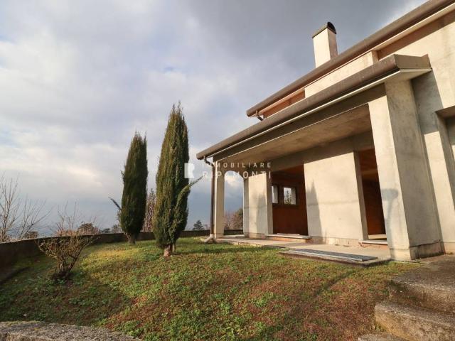 Villa Indipendente in vendita a Imberido, Oggiono