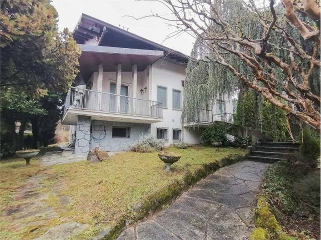 Villa Indipendente in vendita a Imberido, Oggiono