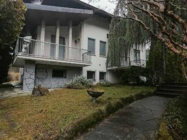 Villa Indipendente in vendita a Imberido, Oggiono