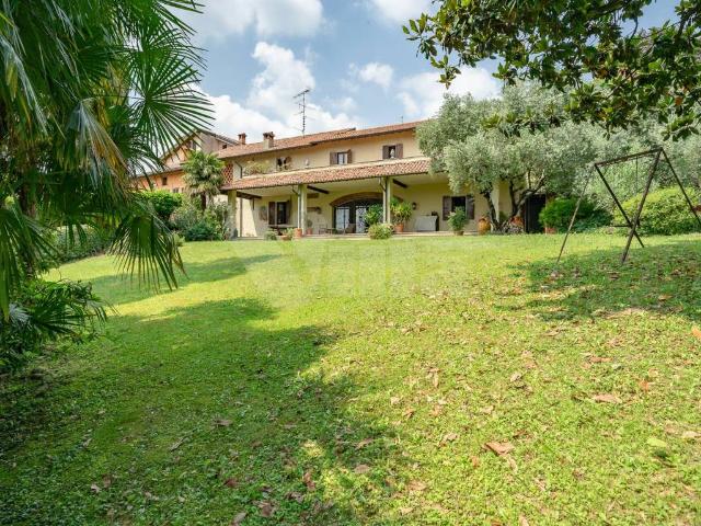 Villa Indipendente in vendita a Pesiago, Oggiono