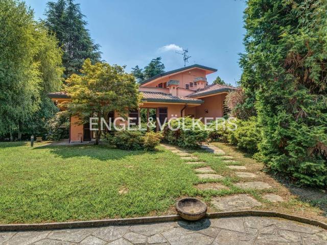 Villa Indipendente in vendita a Imberido, Oggiono
