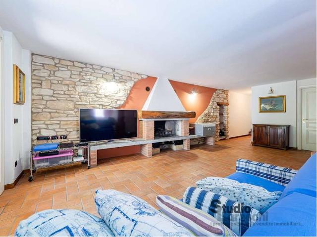 Villa Indipendente in vendita a Molera, Oggiono