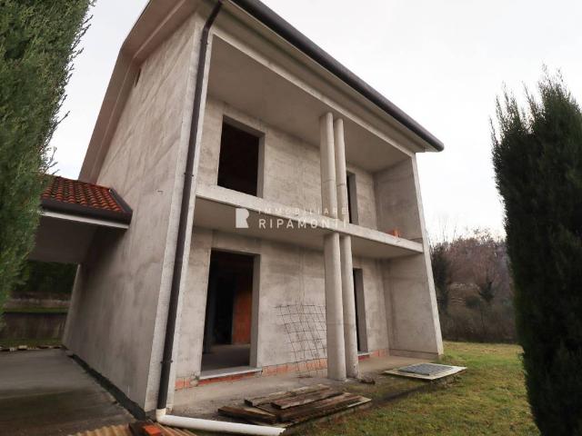 Villa Indipendente in vendita a Imberido, Oggiono