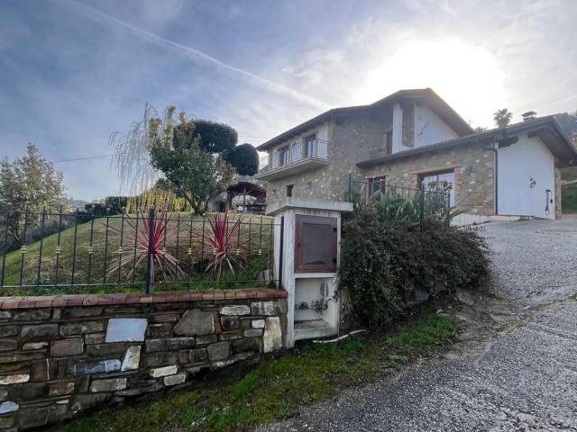 Villa Indipendente in vendita a Ogliastro Cilento, Campania