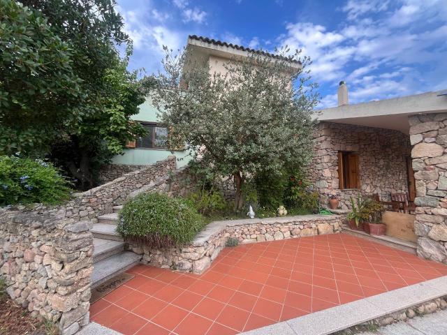 Villa Indipendente in vendita a San Pantaleo, Sardigna/Sardegna