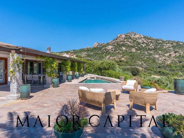 Villa Indipendente in vendita a San Pantaleo, Sardigna/Sardegna