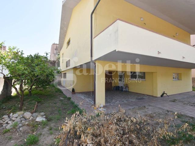 Villa Indipendente in vendita a San Pantaleo, Sardigna/Sardegna